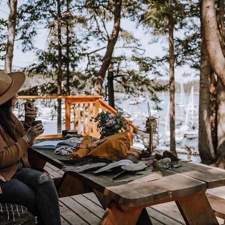 Page'S Resort & Marina Gabriola Extérieur photo